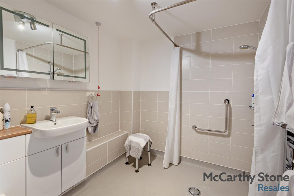 Additional image 5 of 2 bed flat for saleStudio Way, Borehamwood WD6