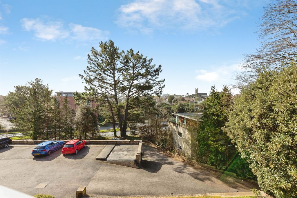 Additional image 10 of 2 bed flat for saleBranksome Wood Road, Bournemouth BH2