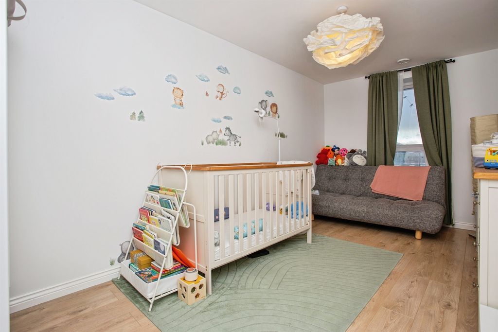 Additional image 8 of 2 bed flat for saleManor Way, Borehamwood WD6
