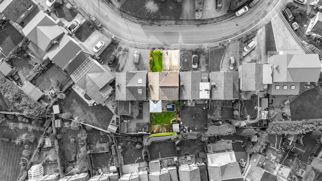 Additional image 2 of 4 bed detached house for saleLong Ridge, Brighouse HD6