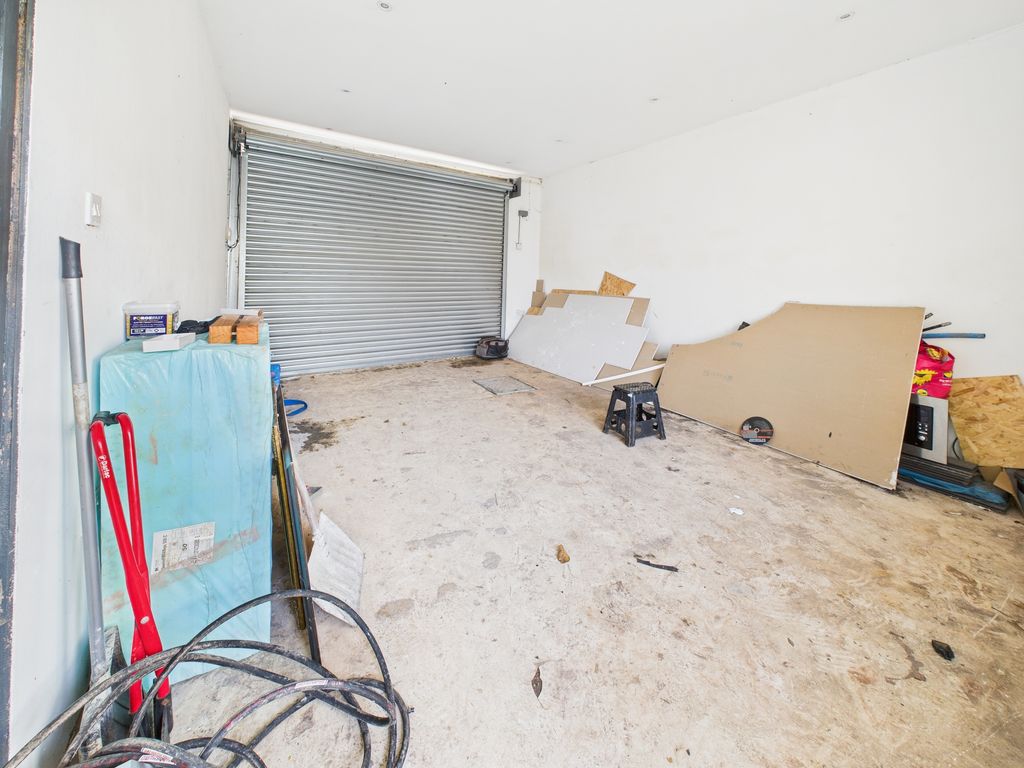 Additional image 18 of 4 bed semi-detached house for saleTaunton Road, Bridgwater TA6