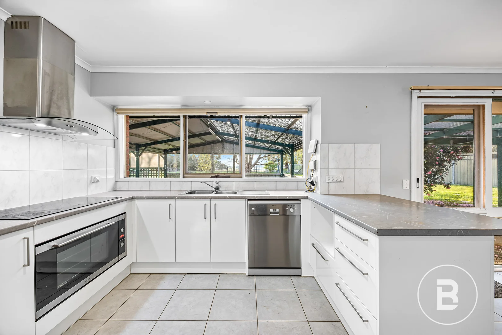 3 Masada Boulevard, Winter Valley VIC 3358 photo 2