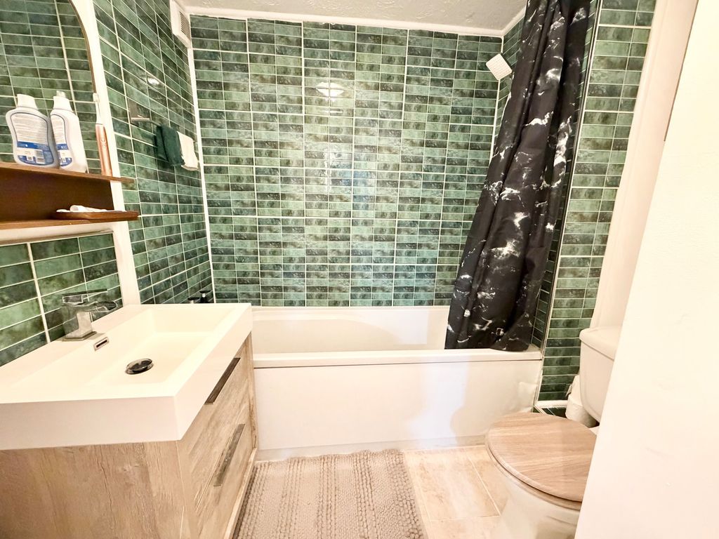Additional image 12 of 2 bed flat for saleFoxdale Drive, Brierley Hill DY5