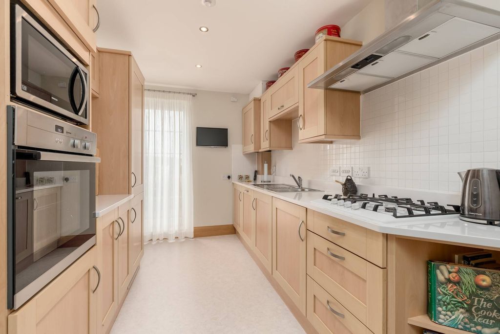 Additional image 10 of 2 bed flat for sale36 Ibris Place, North Berwick EH39