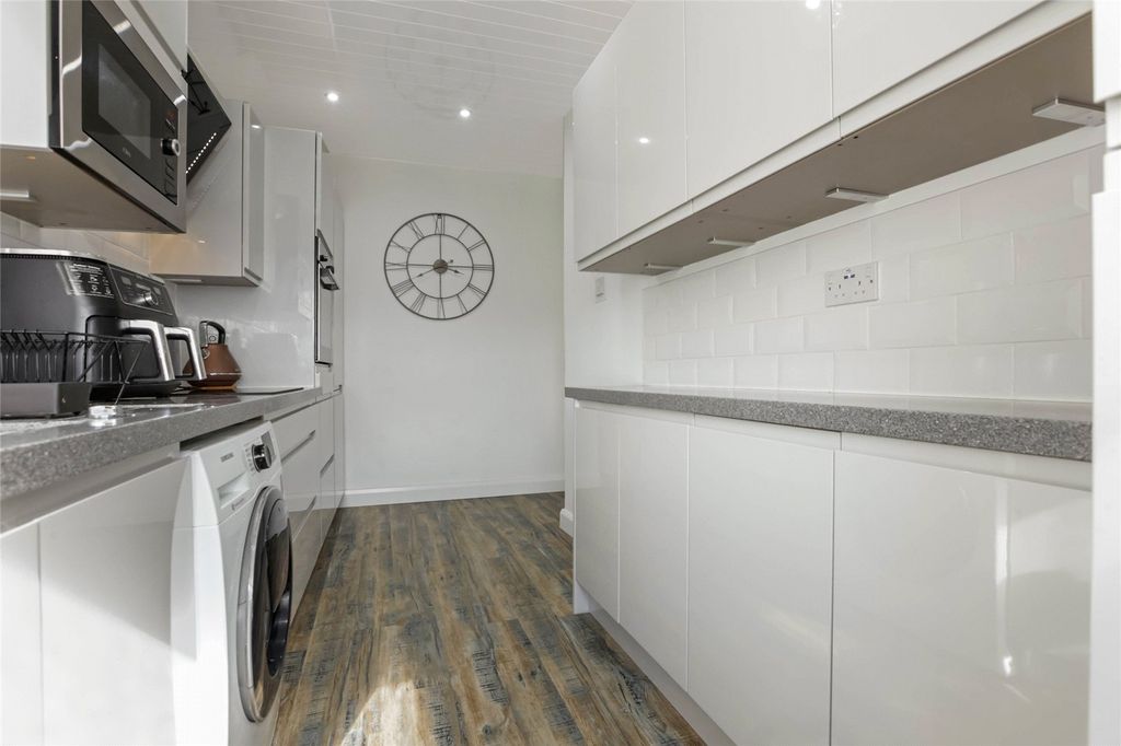 Additional image 8 of 4 bed flat for saleGartleahill, Airdrie, North Lanarkshire ML6