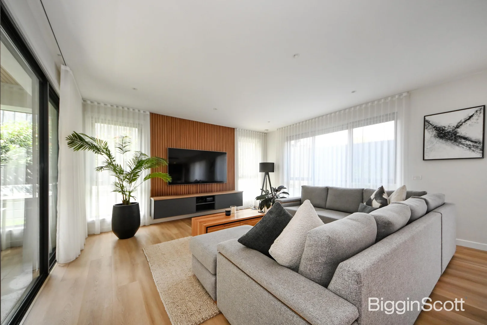 Additional image 3 of 2/46 Dunscombe Avenue, Glen Waverley VIC 3150