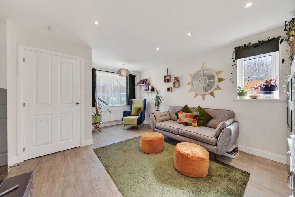 Additional image 2 of 3 bed semi-detached house for saleEmerald Close, Rugby CV22