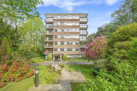 Penthouse Apartment, Oak Hill Park, Hampstead NW3