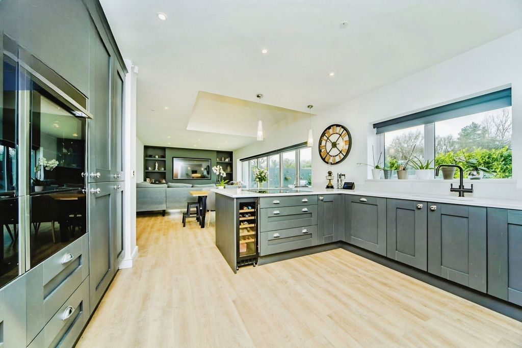 Additional image 7 of 4 bed detached house for saleLaurel Court, Waterton, Bridgend CF31