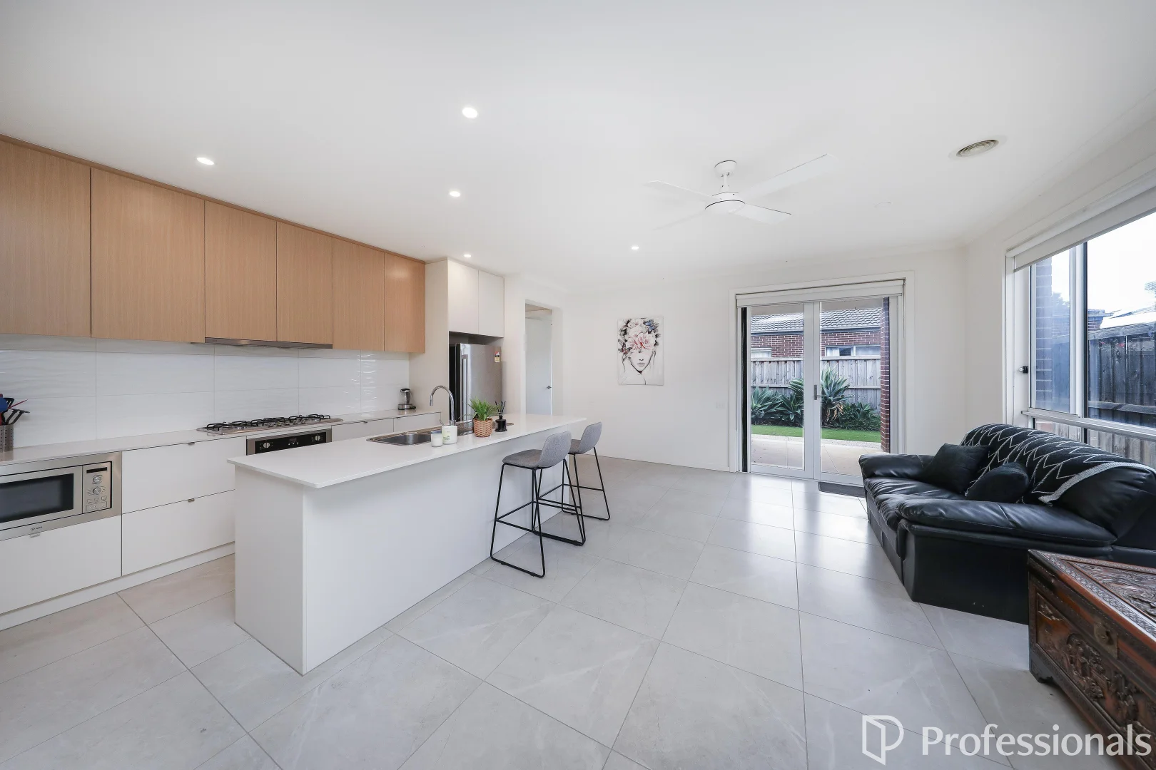 Additional image 2 of 4 Correa Place, Brookfield VIC 3338
