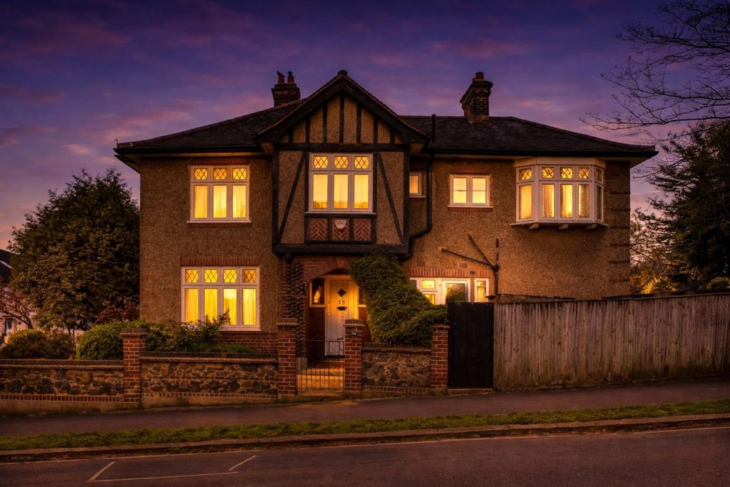 Additional image 22 of 3 bed semi-detached house for saleBoston Gardens, Brentford TW8