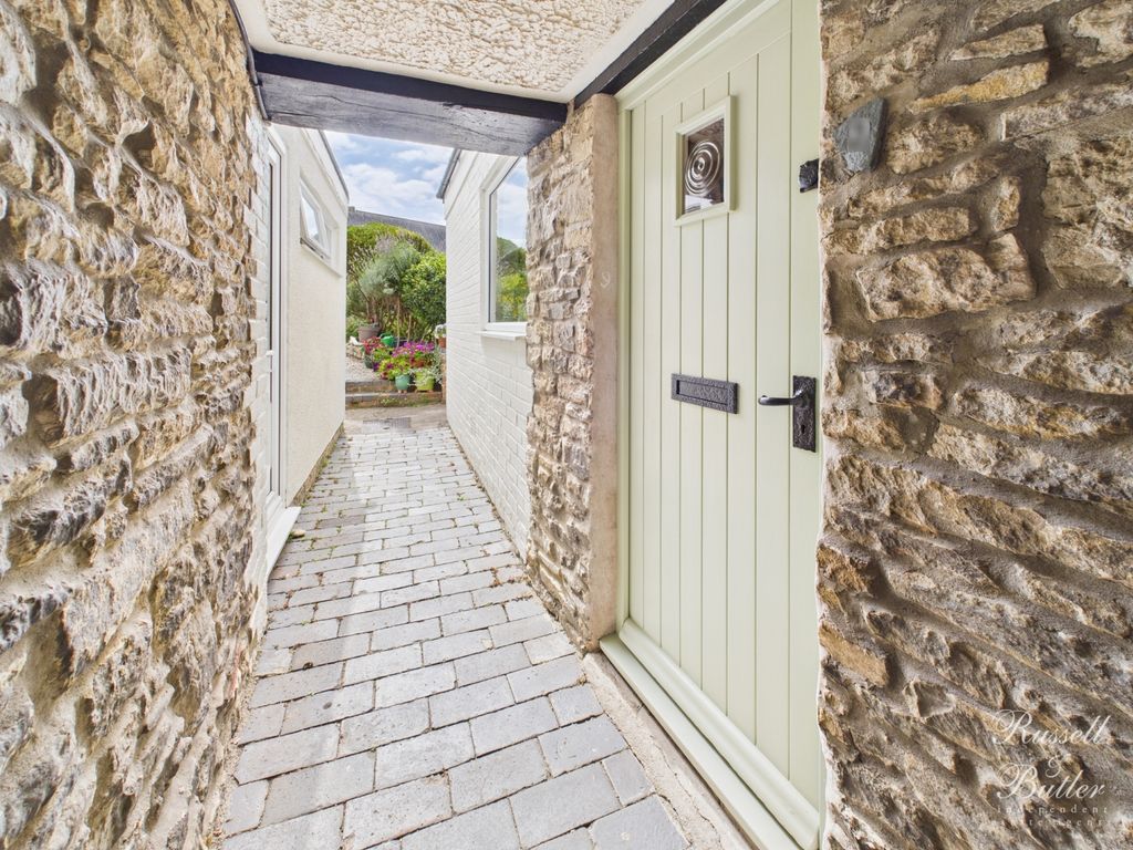 2 bed cottage for saleChurch Road, Brackley NN13