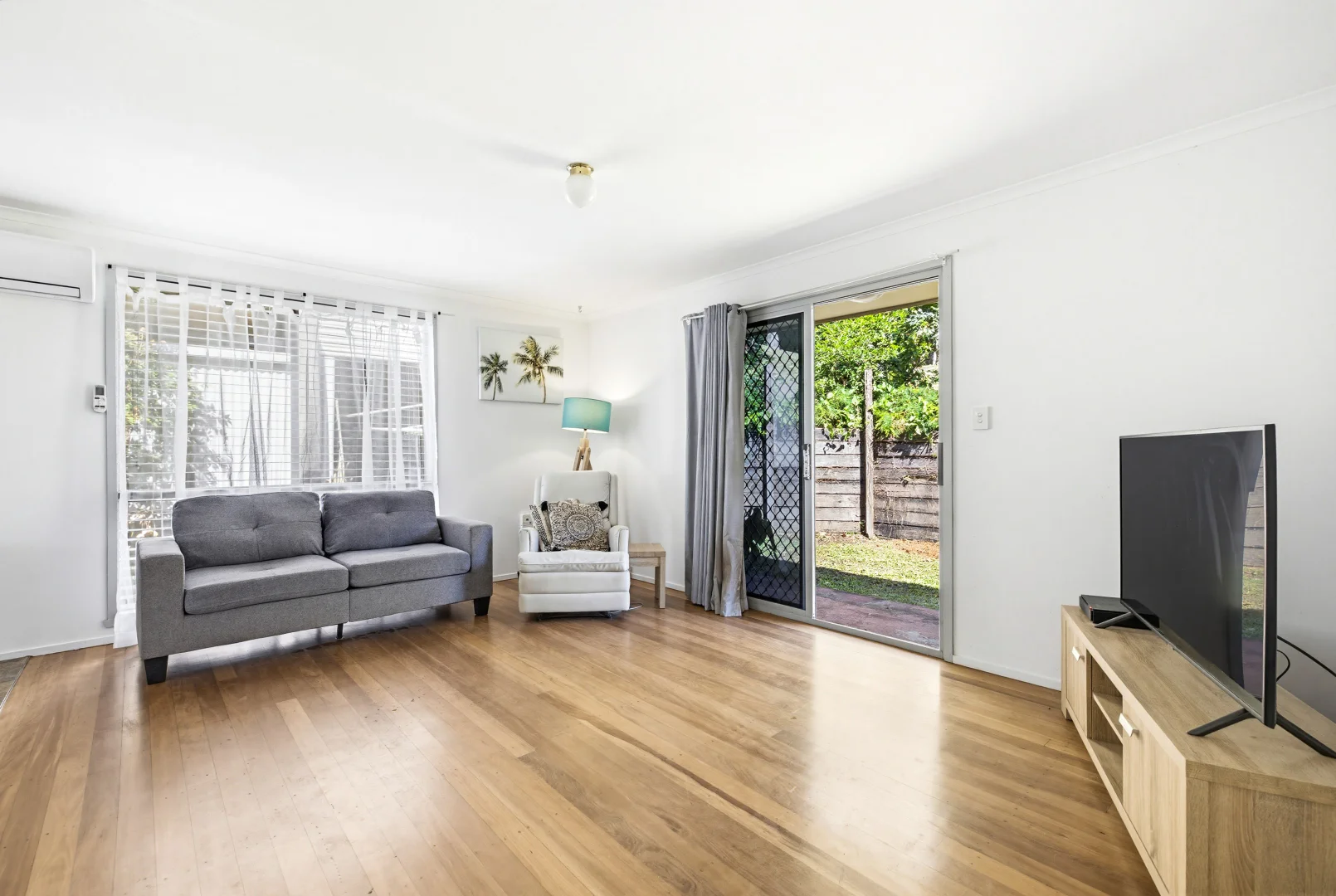 6 Thomas Crescent, Nambour QLD 4560 photo 2