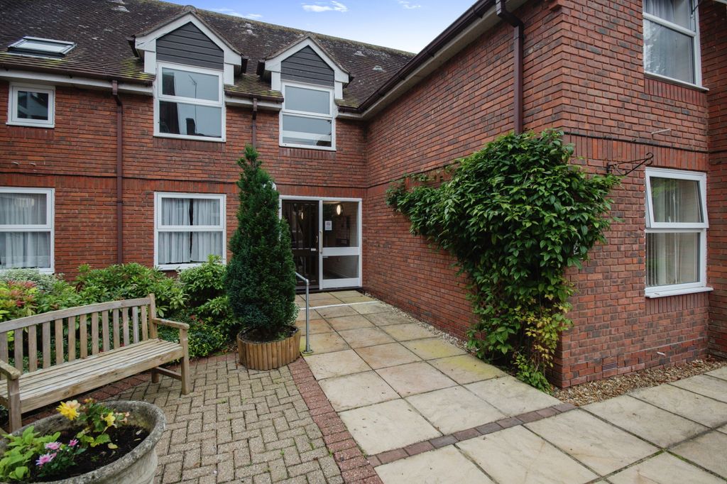 Additional image 10 of 1 bed flat for saleChestnut House, Blandford Forum DT11
