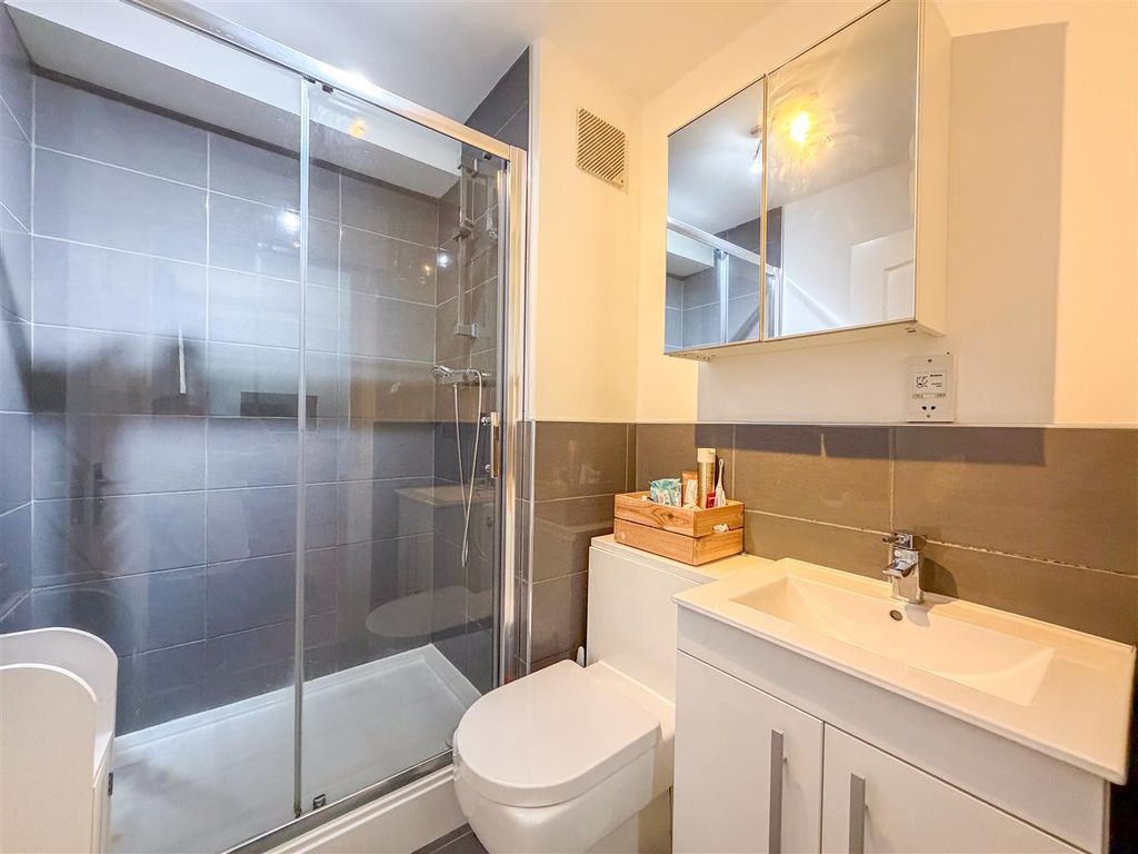 Additional image 11 of 2 bed flat for saleThe Paddock, Hamilton ML3