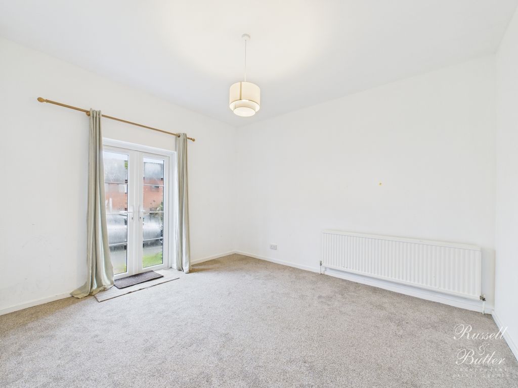 Additional image 4 of 2 bed flat for saleCastle Court, Buckingham MK18