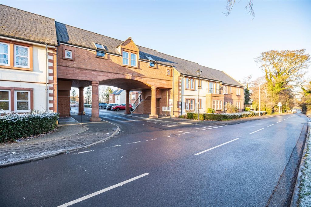 2 bed flat for saleChapel Brow, Carlisle CA1