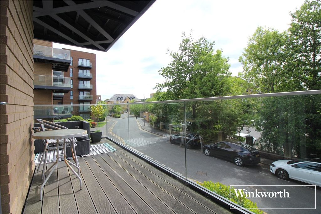 Additional image 11 of 2 bed flat for saleStation Road, Borehamwood, Hertfordshire WD6