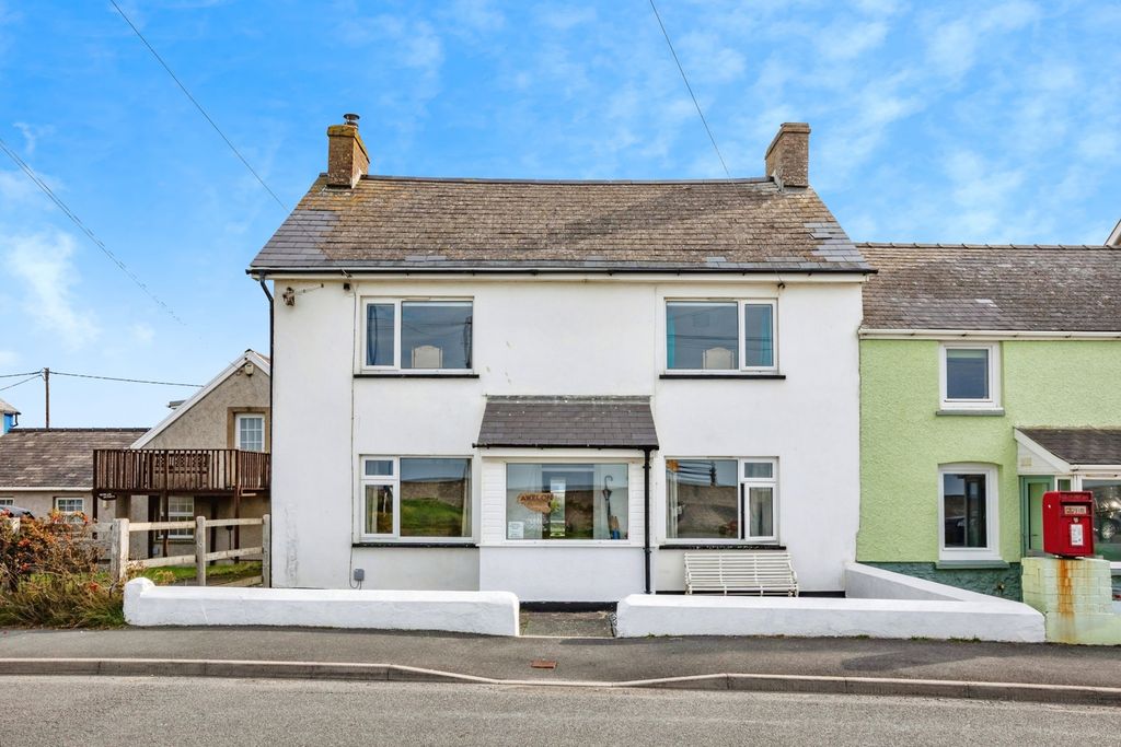 5 bed end terrace house for saleBorth, Ceredigion SY24