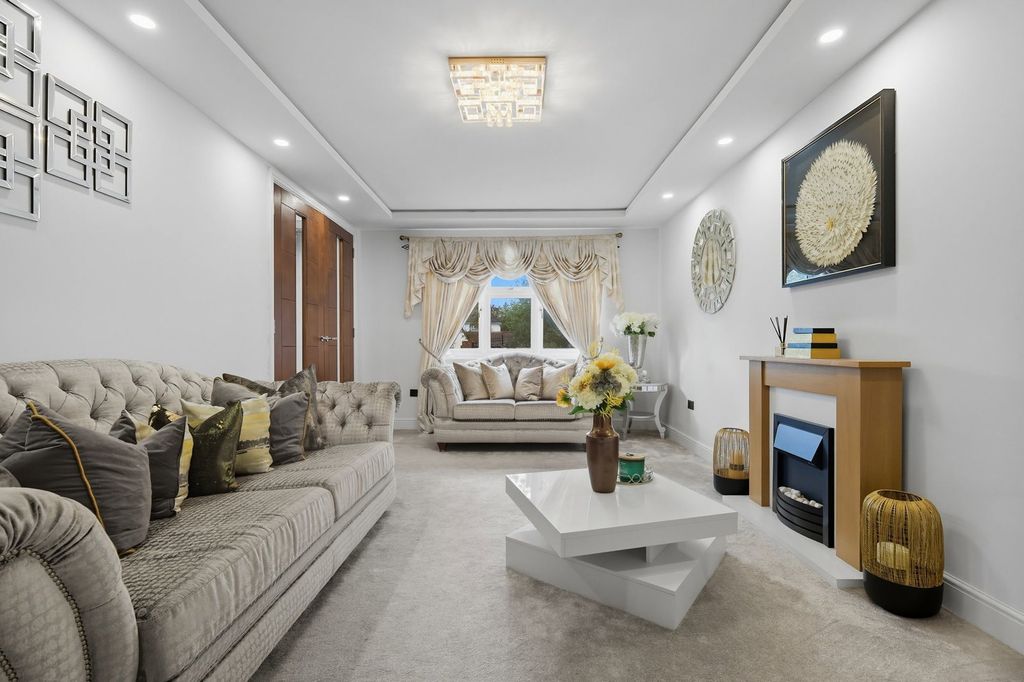 Additional image 14 of 7 bed detached house for saleWidworthy Hayes, Hutton Mount, Brentwood CM13