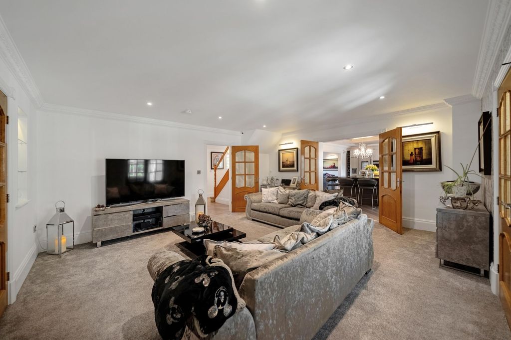 Additional image 21 of 5 bed detached house for saleDivision Lane, Blackpool FY4