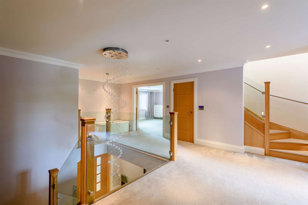 Additional image 19 of 5 bed detached house for salePark Lane, Hale WA15