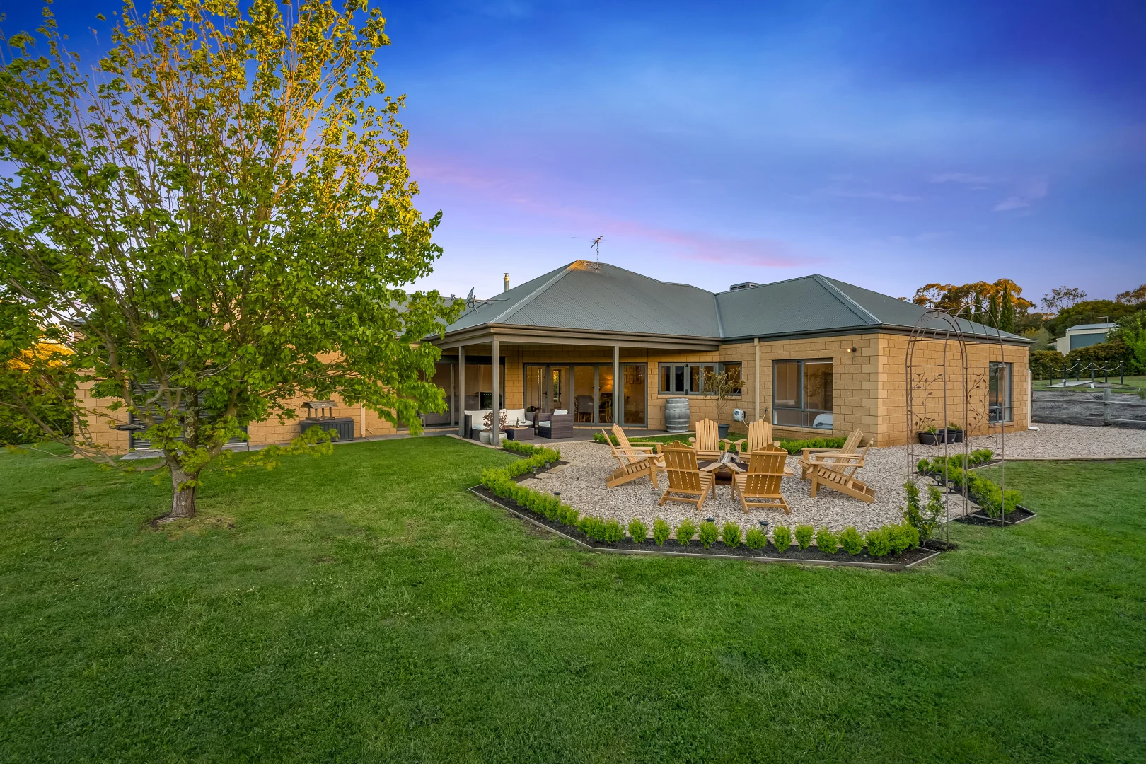 9 Freeman Court, Gisborne VIC 3437 photo 4
