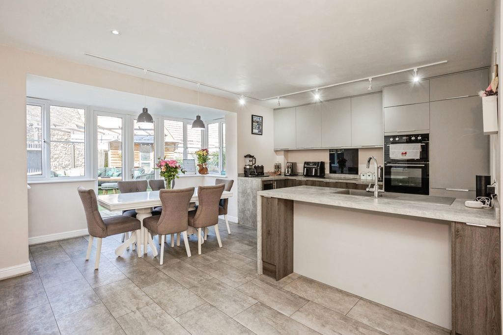 Additional image 5 of 4 bed detached house for saleColtsfoot Drive, Bourne PE10