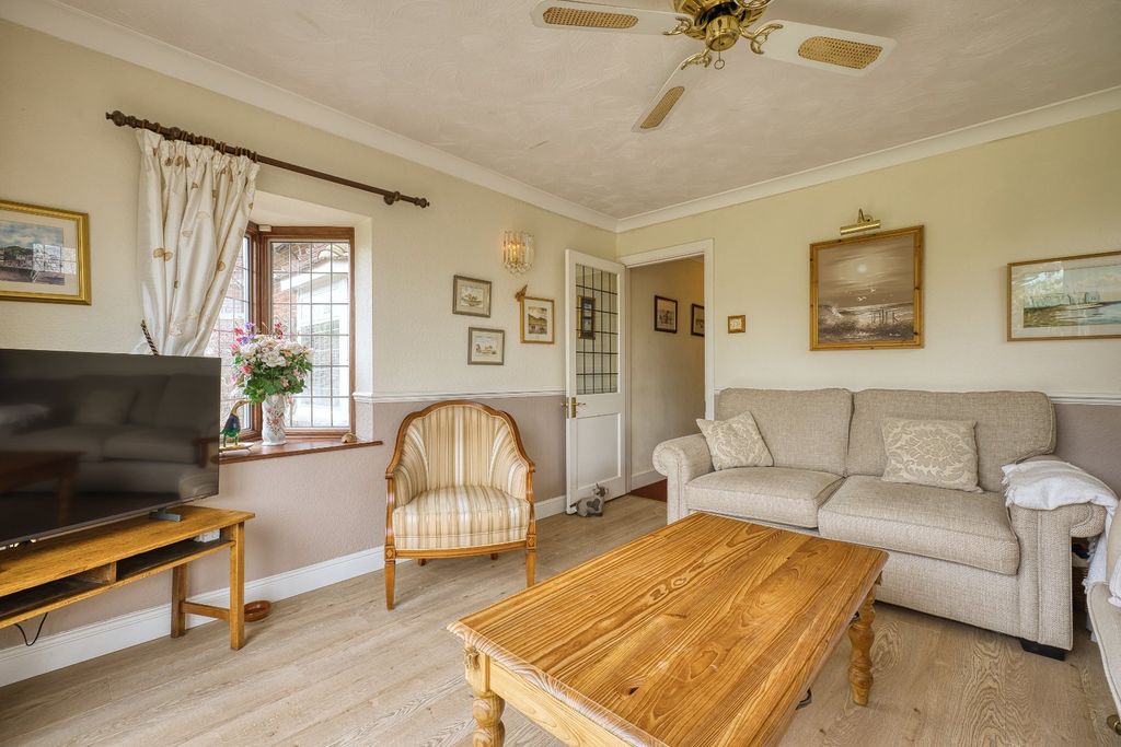 Additional image 10 of 3 bed detached house for saleGeorge Hill Road, Kingsgate, Broadstairs, Kent CT10