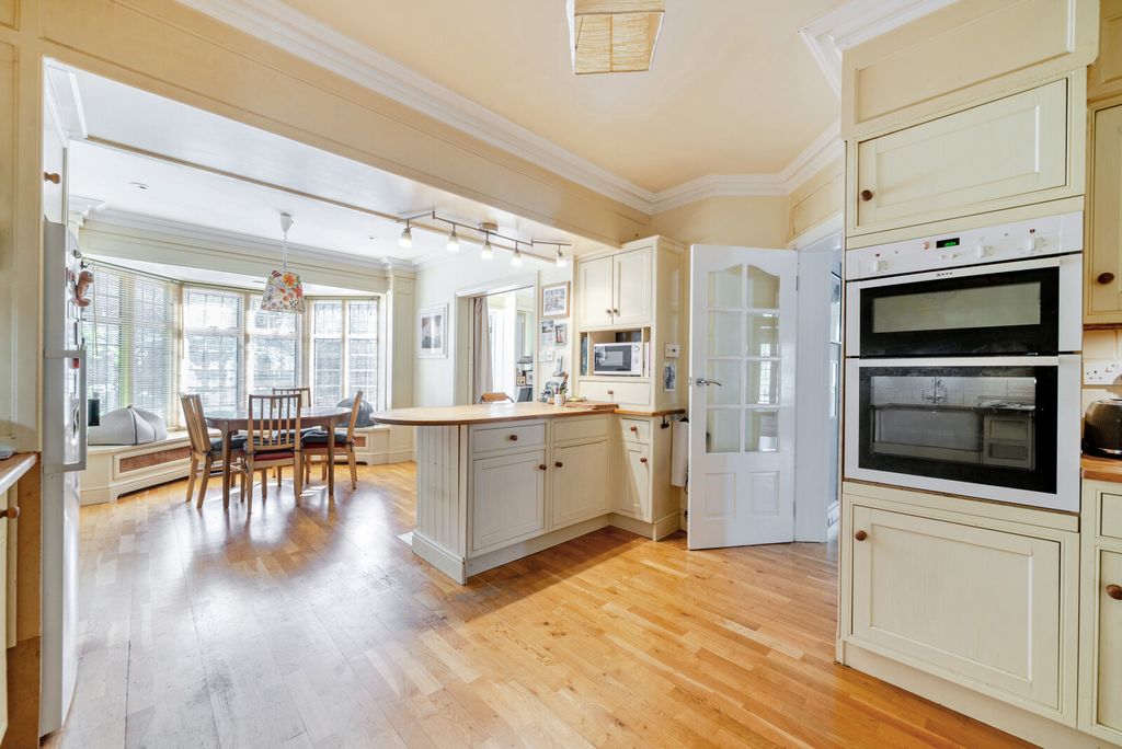 Additional image 7 of 4 bed detached house for saleHamm Court, Weybridge KT13