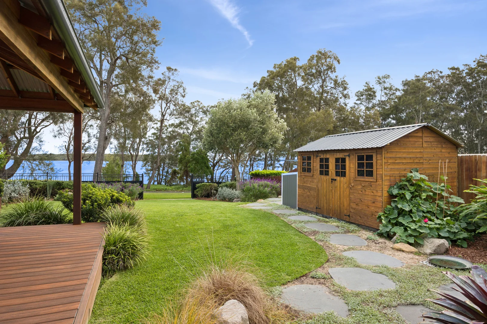 16 Diamond Head Drive, Budgewoi NSW 2262 photo 4