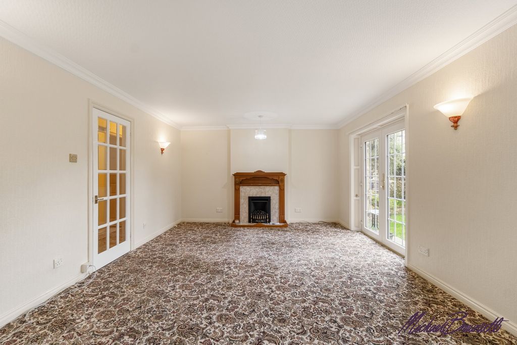 Additional image 2 of 2 bed flat for saleVillage Street, Norwood Green, Halifax HX3