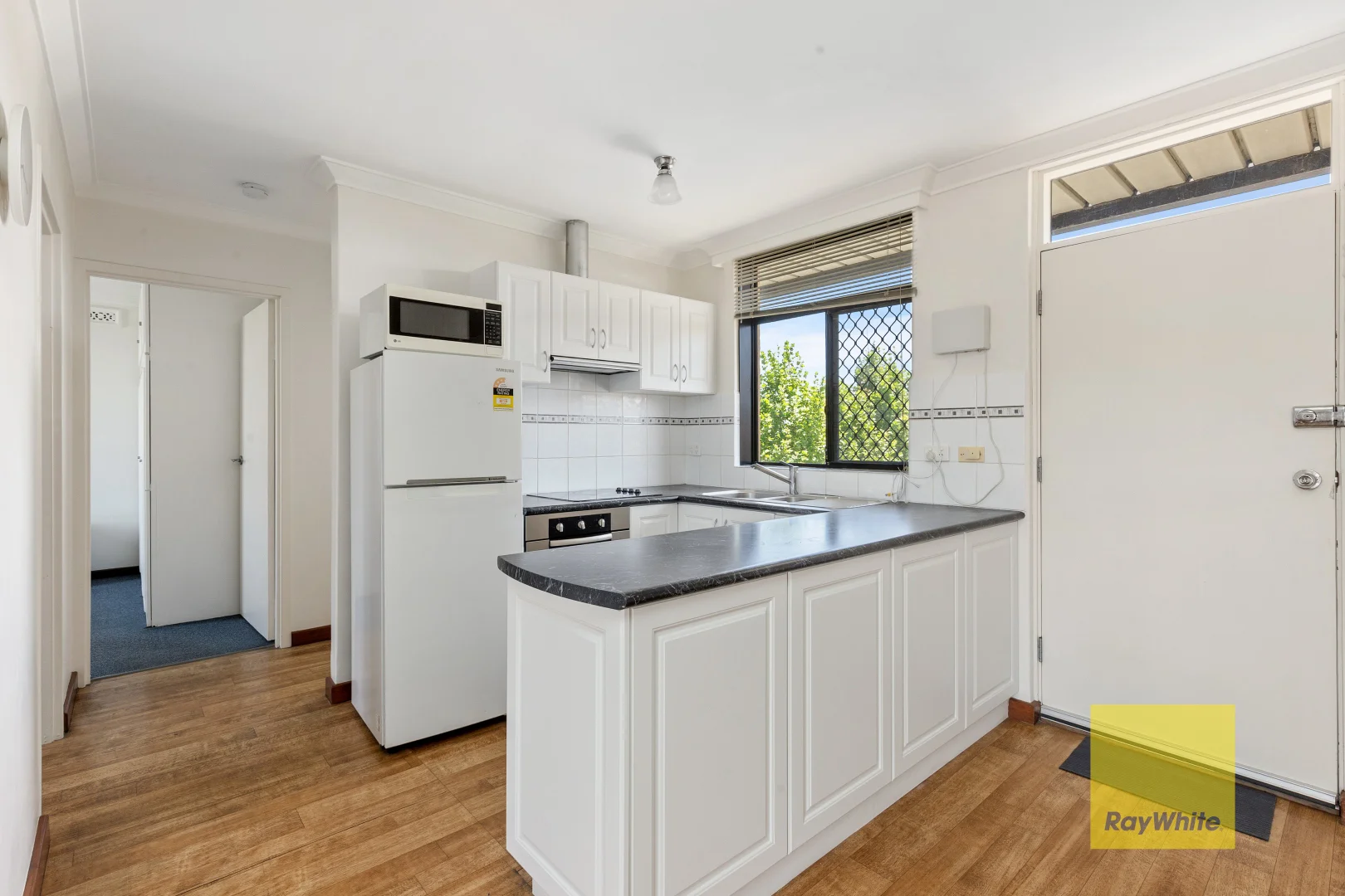 B37/62 Great Eastern Highway, Rivervale WA 6103 photo 2