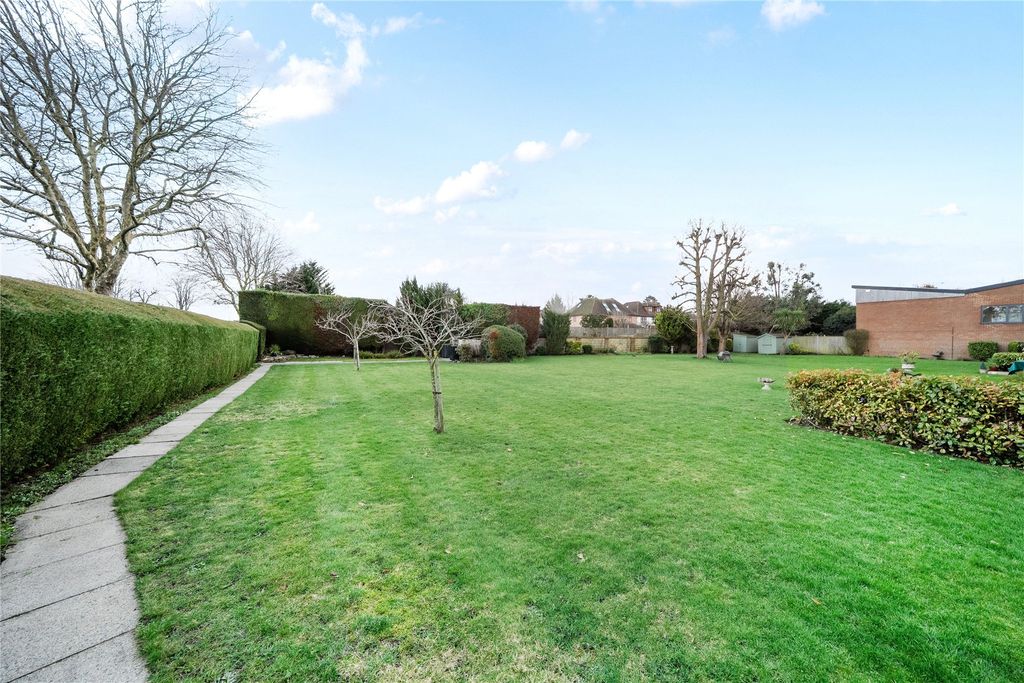 Additional image 5 of 3 bed flat for saleHawthorne Road, Bickley BR1
