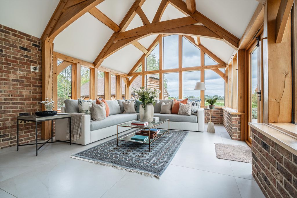 Additional image 5 of 4 bed detached house for saleStubbs Hill, Binfield, Berkshire RG42