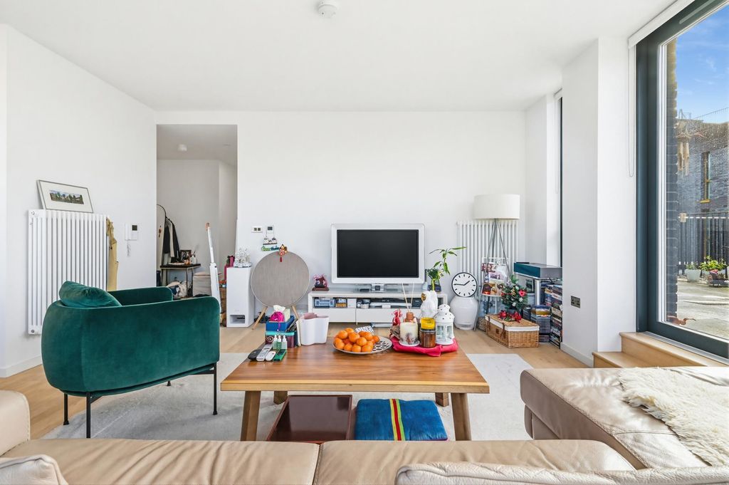 Additional image 10 of 3 bed flat for saleLewis House, The Brentford Project TW8