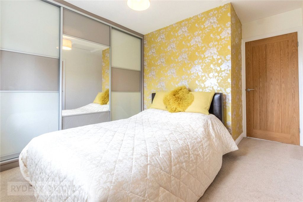Additional image 17 of 3 bed detached house for saleLower Edge Road, Rastrick, Brighouse, West Yorkshire HD6