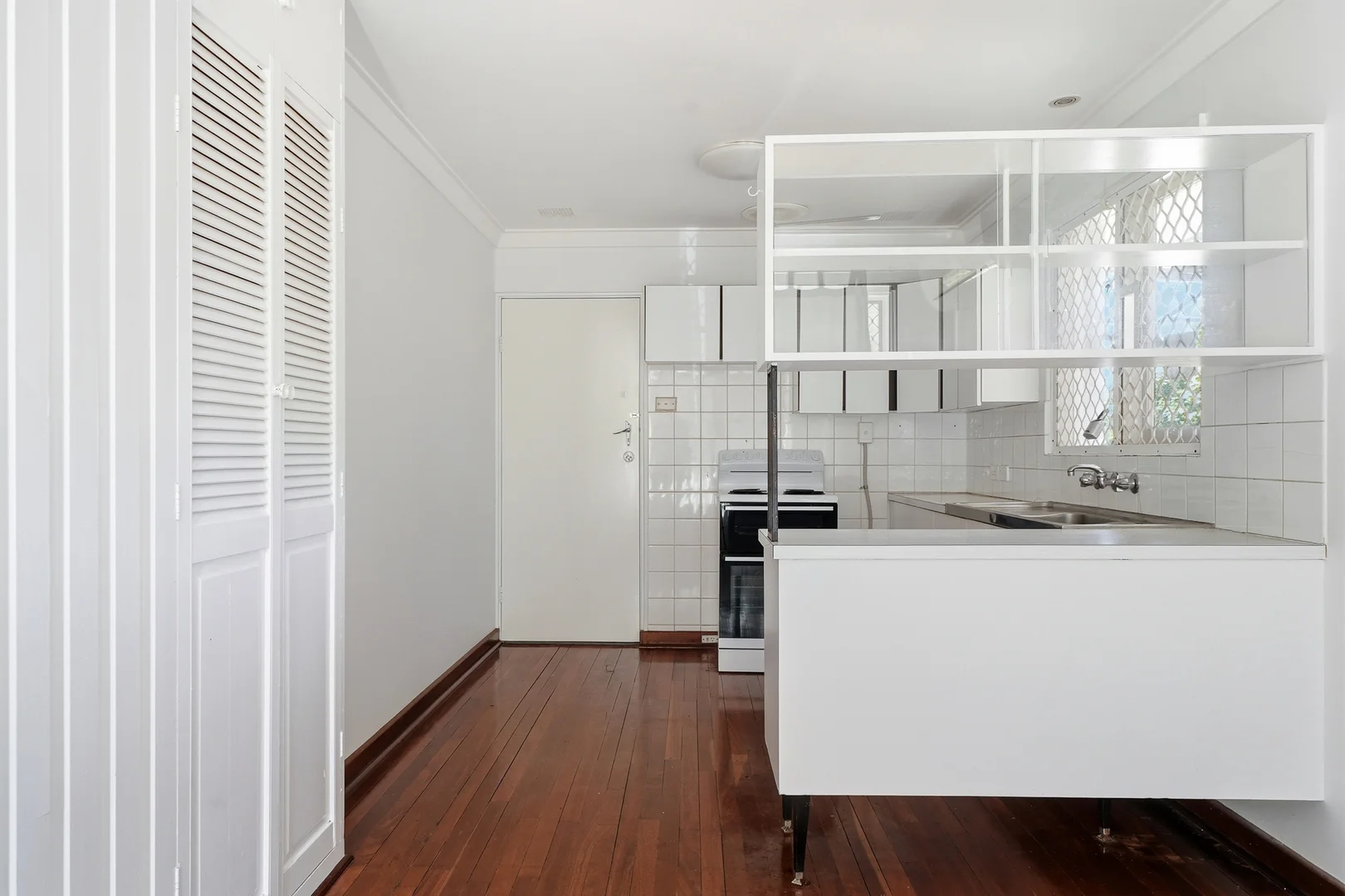 Additional image 8 of 347 Railway Avenue, Armadale WA 6112