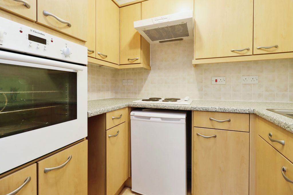 Additional image 2 of 2 bed flat for saleHazledine Court, Shrewsbury SY3