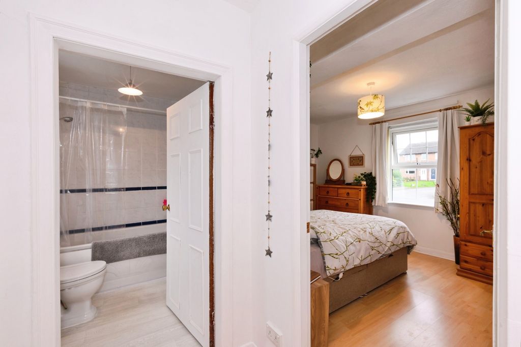 Additional image 5 of 1 bed flat for saleHarraby Grove, Carlisle, Cumbria CA1
