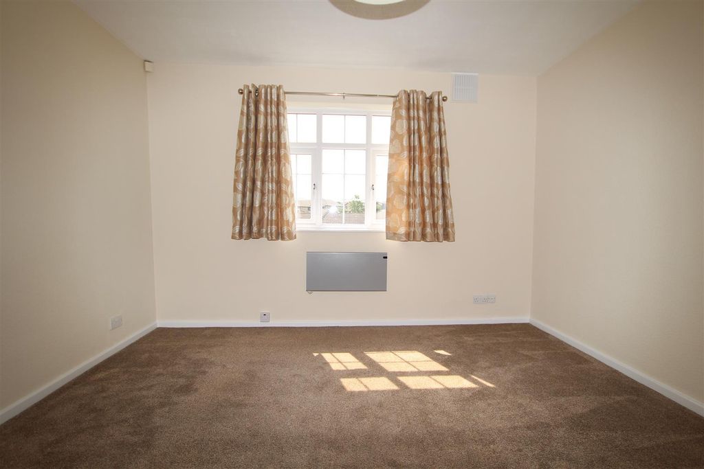 Additional image 10 of 2 bed flat for saleBolton Road, Eccleshill, Bradford BD2