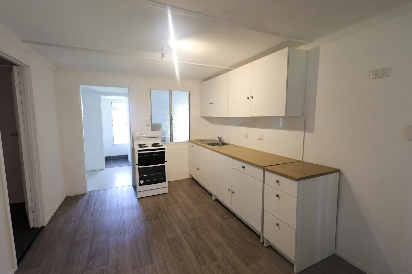 Additional image 3 of 28 Cameron Street, Ayr QLD 4807