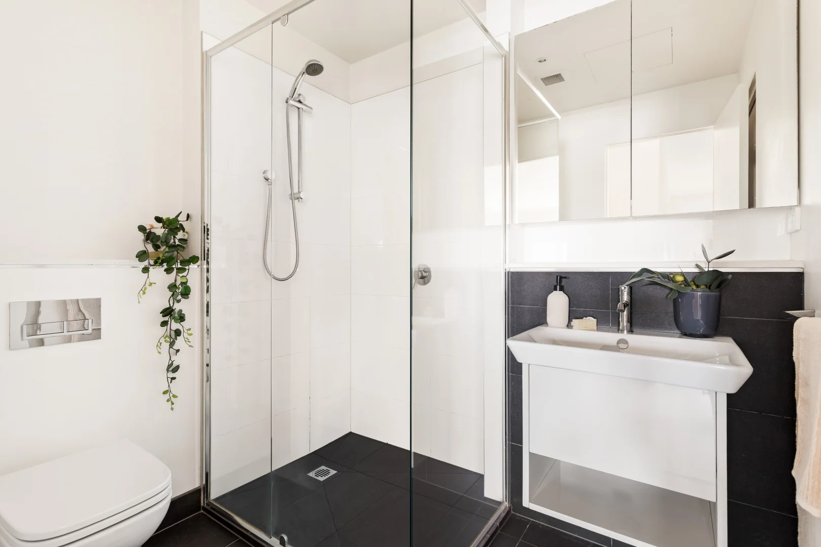Additional image 8 of 301/144 McKinnon Road, McKinnon VIC 3204
