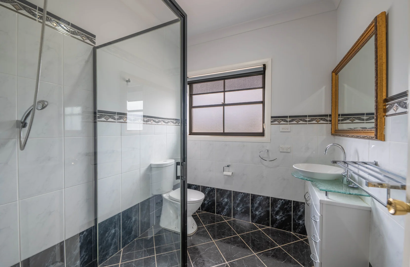Additional image 12 of 20 John Girdham Place, Forbes NSW 2871