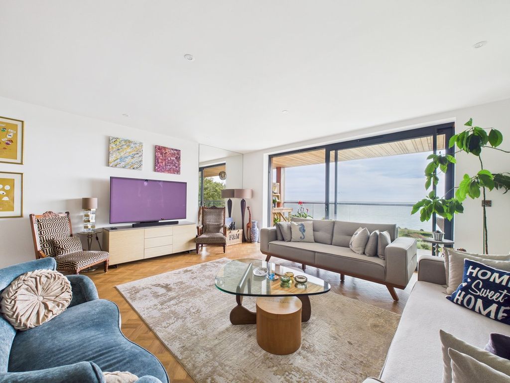 Additional image 10 of 2 bed flat for saleNorth Foreland Avenue, Broadstairs CT10