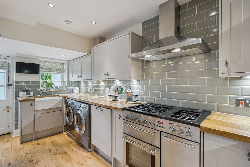 Additional image 7 of 3 bed flat for salePark Terrace, Stirling FK8