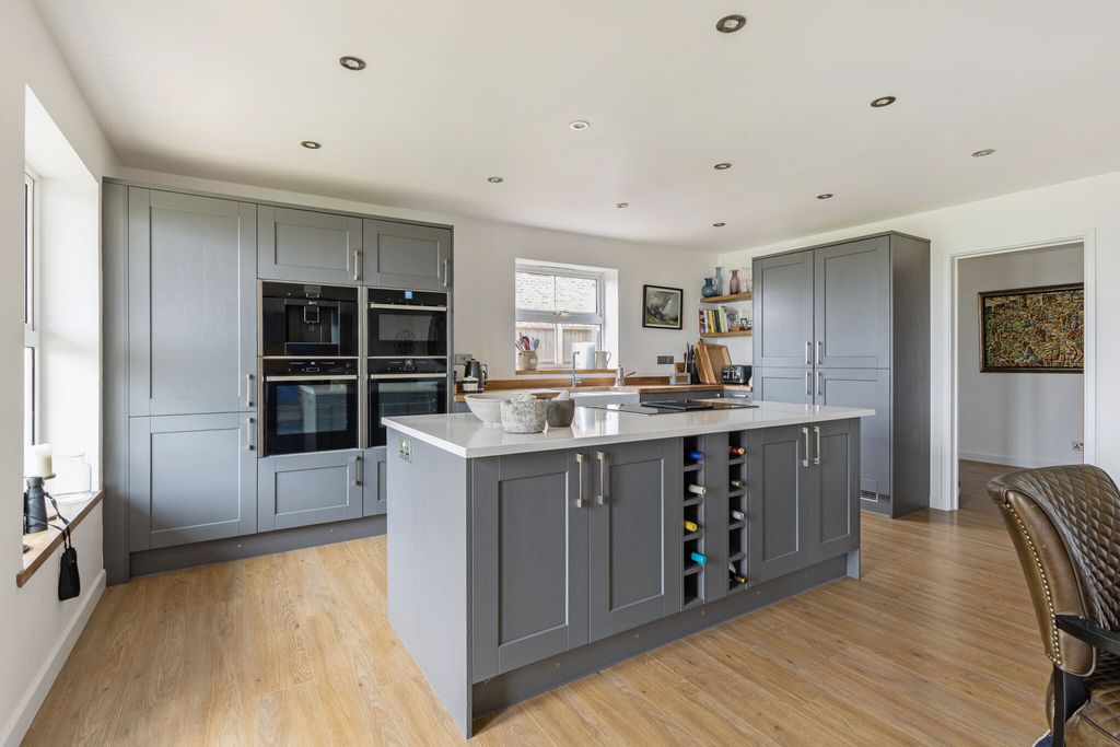 Additional image 3 of 4 bed detached house for saleMarquis Way, Aldwick PO21