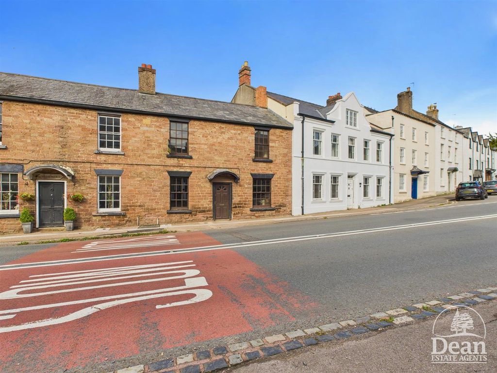Additional image 14 of 3 bed cottage for saleChurch Square, Blakeney GL15