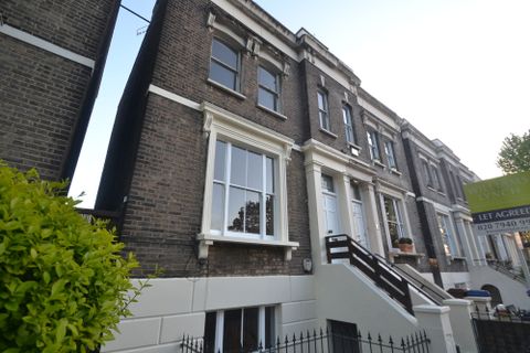 Southwark Park Road, London SE16