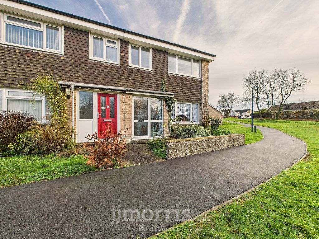 3 bed end terrace house for saleFelin Ban Estate, Cardigan SA43
